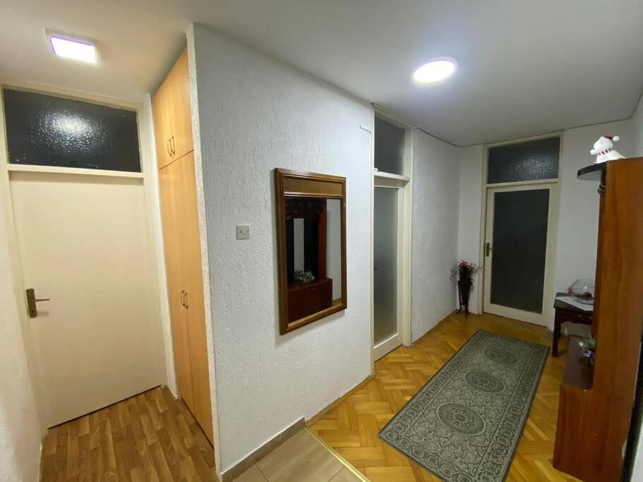 Pristina'S Hidden Gem Apartment Luaran gambar