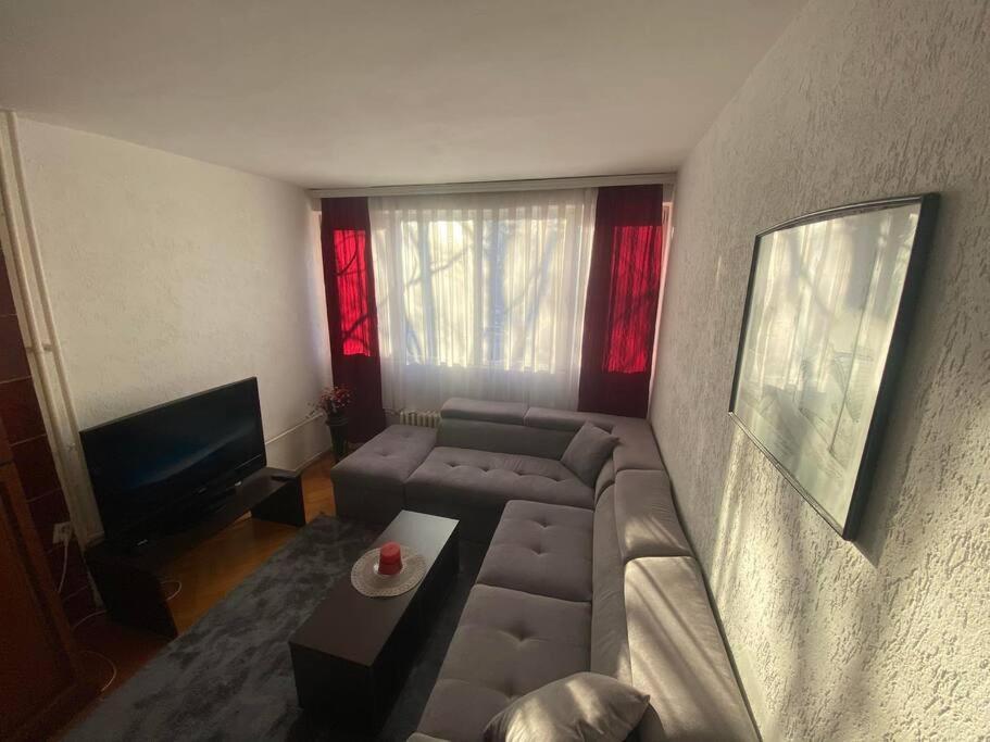 Pristina'S Hidden Gem Apartment Luaran gambar
